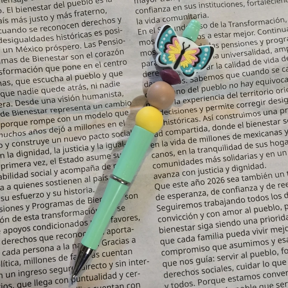 🍒🍒 Colorful Butterfly Pen - You Choice Design